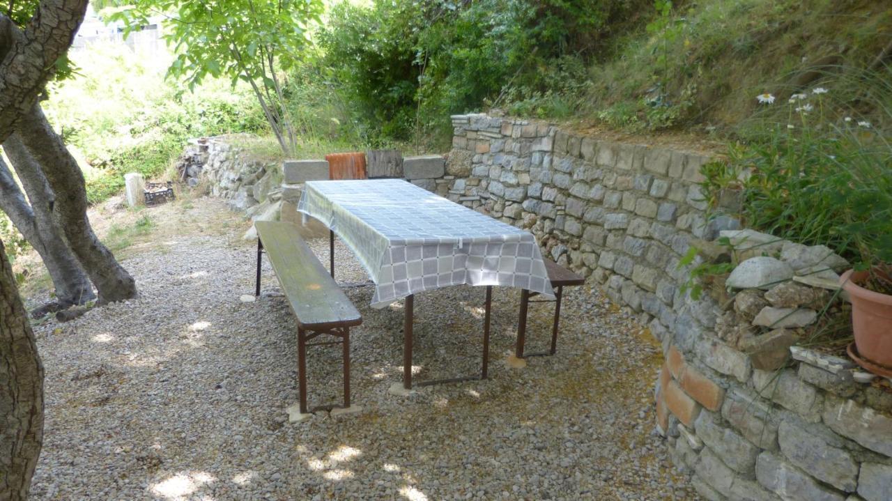 Stanici Beach Apartments Omiš Kültér fotó
